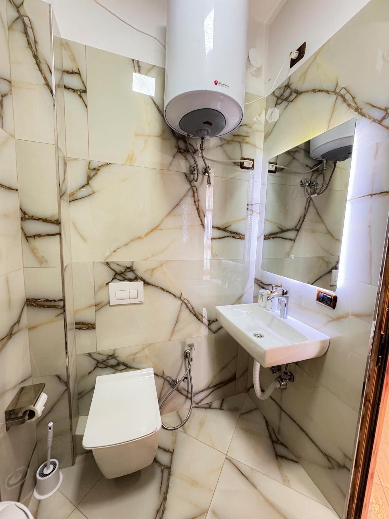 Eden Hotel Shengjin Luaran gambar